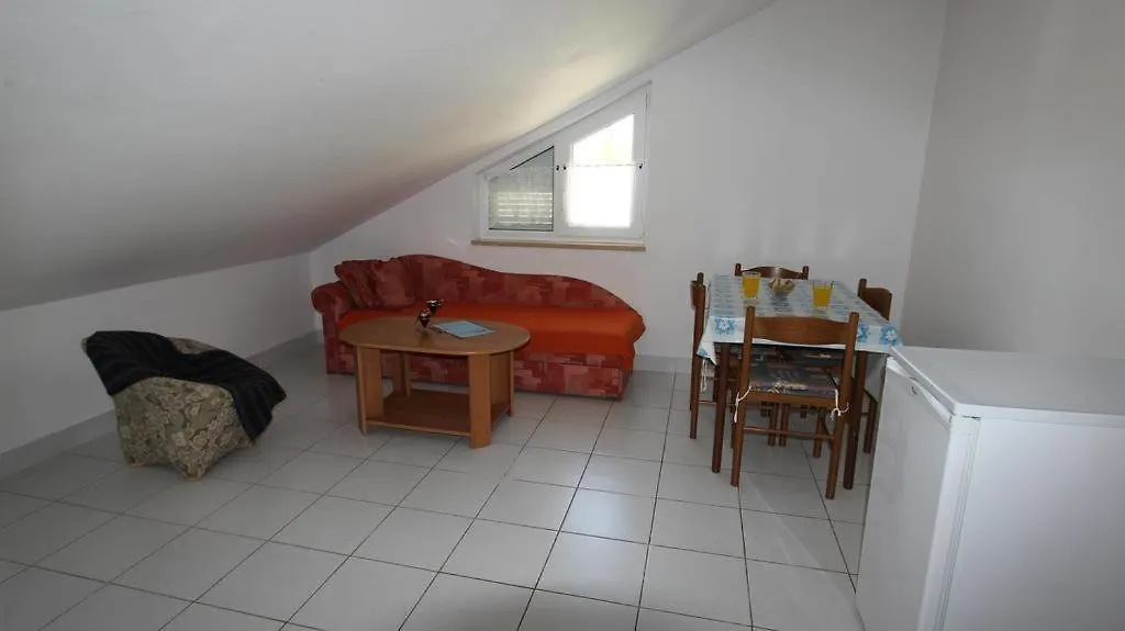 Apartments Ravlic Malinska