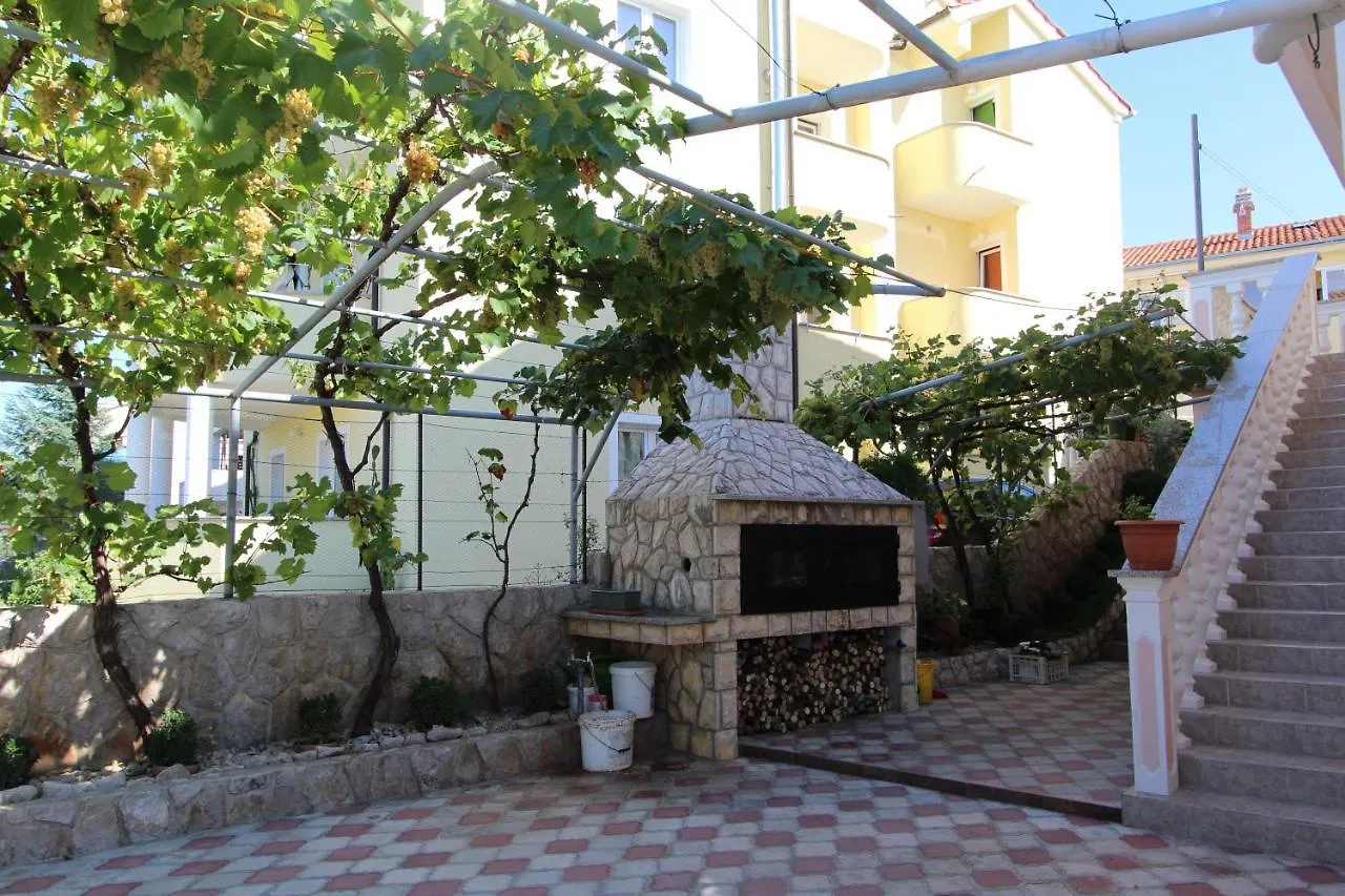 Apartments Ravlic Malinska Croatia